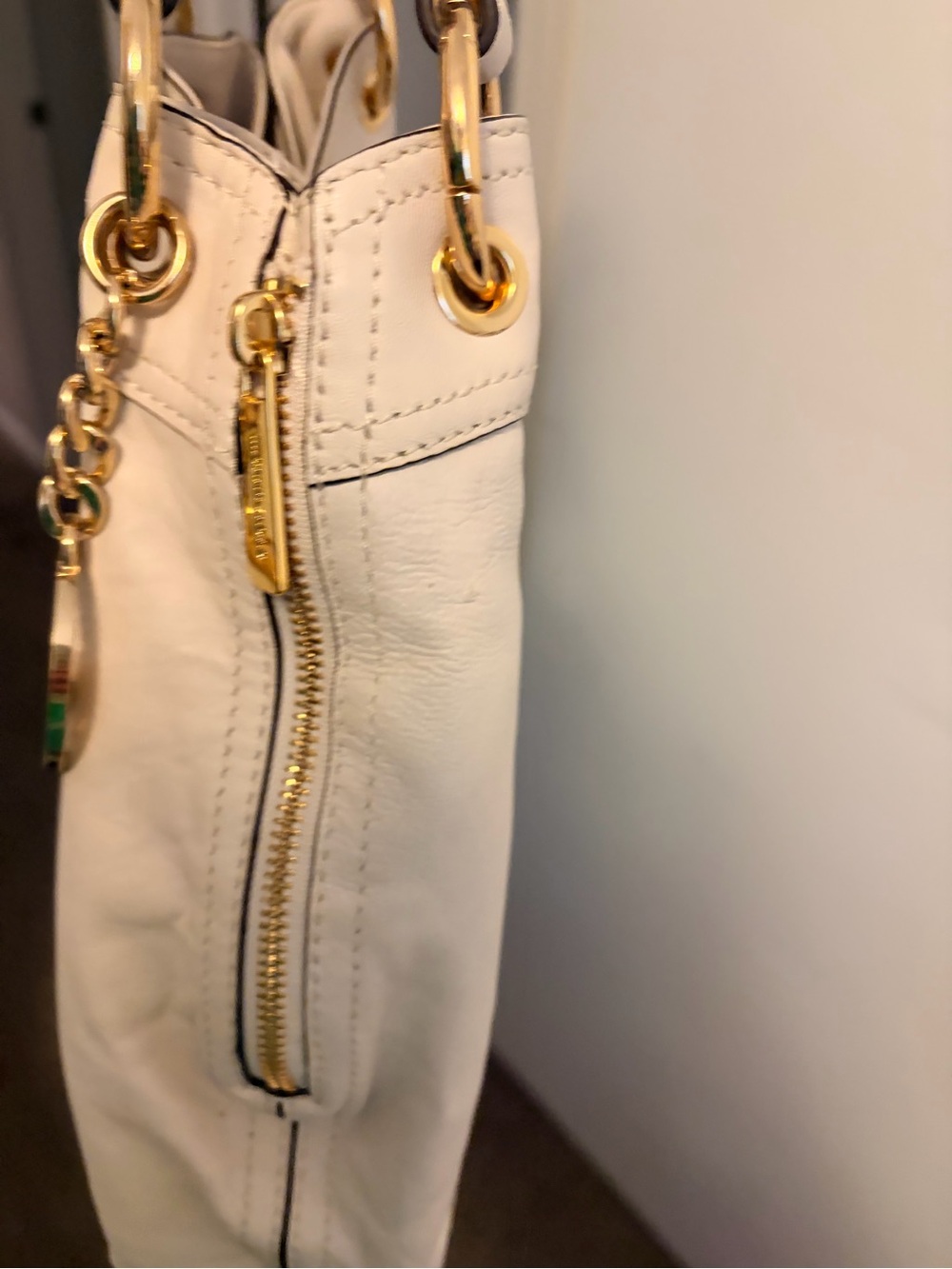 Michael Kors Moxley Shoulder Bag Cream Off White Leather Gold Hardware Tote EUC - Picture 3 of 6